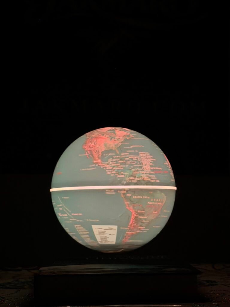 JAKMARO Levitating Magnetic Globe – Floating World Experience